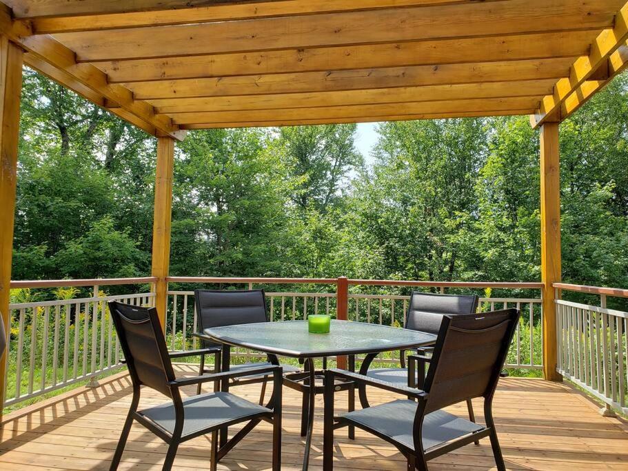 Condo On Golf Near Bike Trail W/ 2 Bdrm 2 Bath Mont-Tremblant Kültér fotó