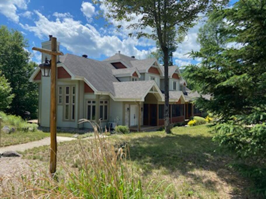 Condo On Golf Near Bike Trail W/ 2 Bdrm 2 Bath Mont-Tremblant Kültér fotó